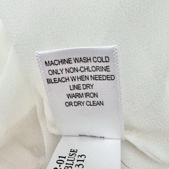 Banana Republic Georgette Sheer Ivory Pintuck Blouse With Camisole Women’s XS - Picture 11 of 11